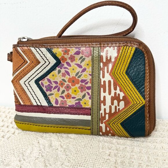 Fossil Patchwork Wristlet Leather Floral Zip Around Key Per - Picture 1 of 7